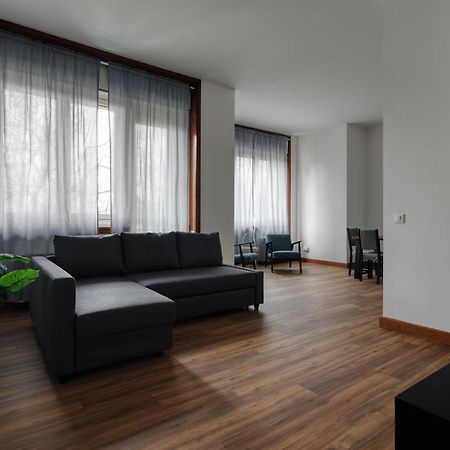 Joivy Chic 3-Bed Flat Near Colonne Di San Lorenzo ميلان المظهر الخارجي الصورة