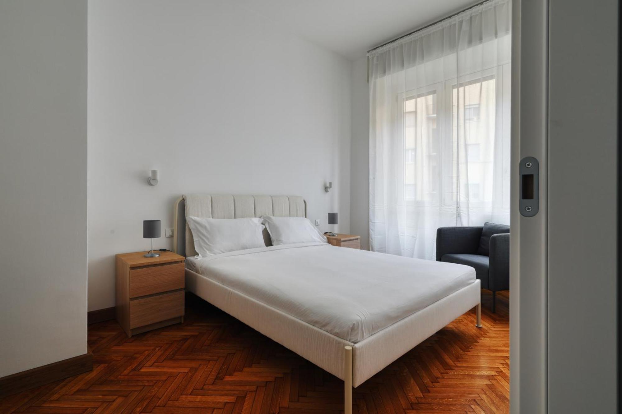Joivy Chic 3-Bed Flat Near Colonne Di San Lorenzo ميلان المظهر الخارجي الصورة