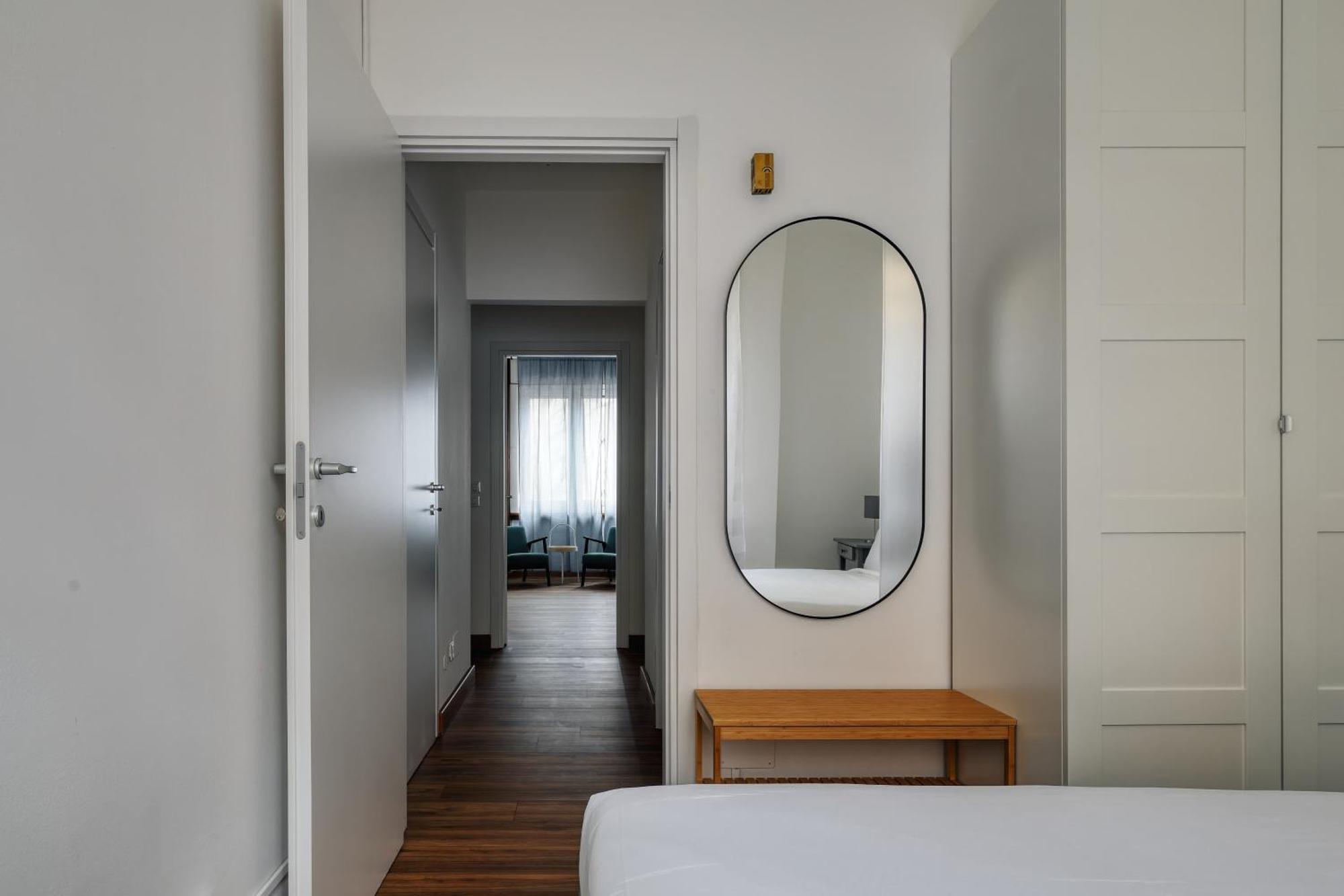 Joivy Chic 3-Bed Flat Near Colonne Di San Lorenzo ميلان المظهر الخارجي الصورة