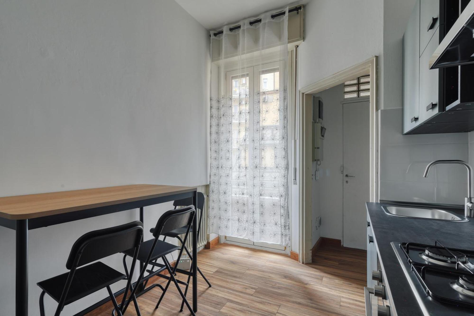 Joivy Chic 3-Bed Flat Near Colonne Di San Lorenzo ميلان المظهر الخارجي الصورة